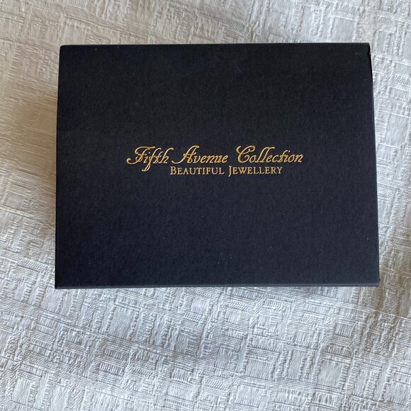 Butler Rose Gold Swarovski Crystal Brooch New In Box - Picture 7 of 8